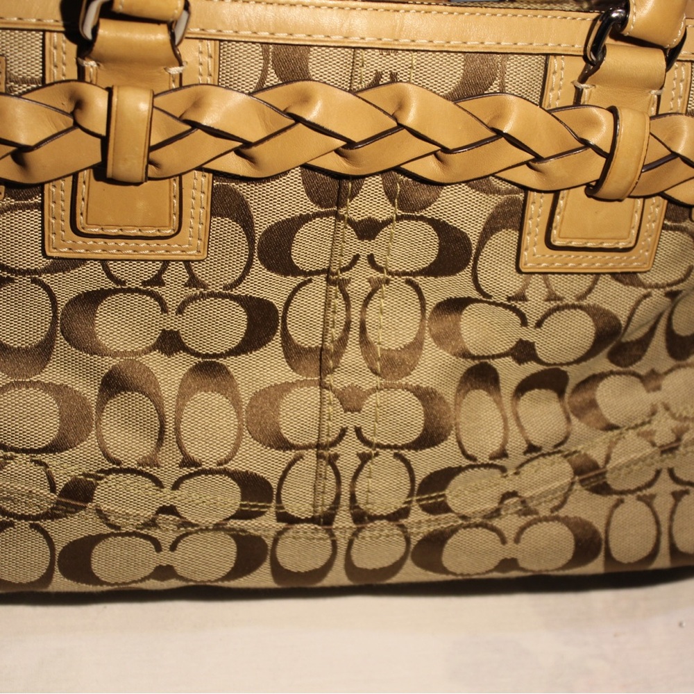 Coach shoulder bag